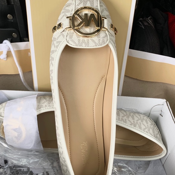 ♦️SOLD♦️Michael Kors Fulton Moccasins. - Picture 4 of 8